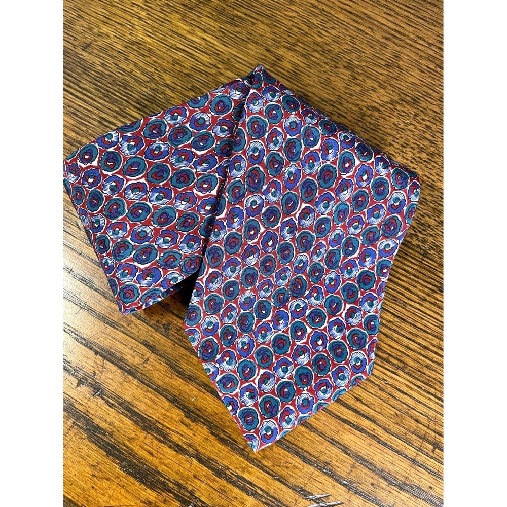 GEOFFREY BEENE Mens 100% Silk Hand Made In Italy Geometric Circles Tie Red Blue